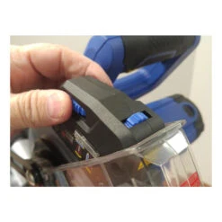 Scie à Onglets Kobalt à Fil Combiné, Coulissant à Simple Biseau, 7 1/4 Po, 10 A 9 Scie à Onglets Kobalt à Fil Combiné, Coulissant à Simple Biseau, 7 1/4 Po, 10 A -Kobalt Soldes Magasin 89335003e L